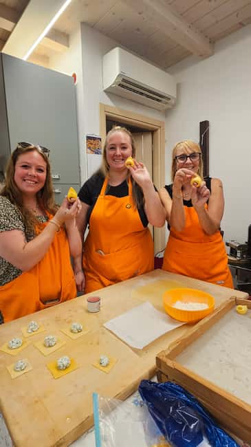 Bologna: Pasta Cooking Class, Ragu & Wine with Local Host - Making fresh pasta by hand