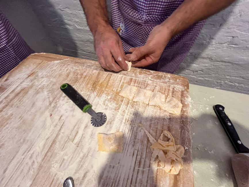 Bologna: Pasta Tagliatelle al Ragu Cooking Class with Wine - What could be better