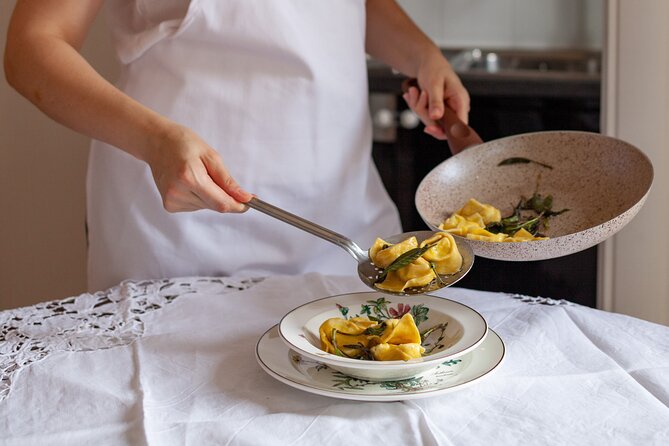 Bolognese Cooking Class with Margherita in the Historic Center - Meeting Margherita in Bologna’s center