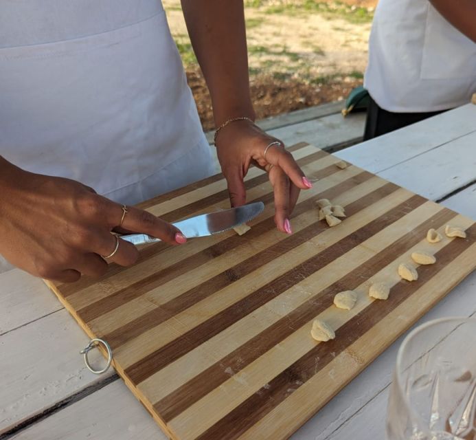 Brindisi: Cooking Class and Tasting in the Olive Grove - A country house among old olive trees