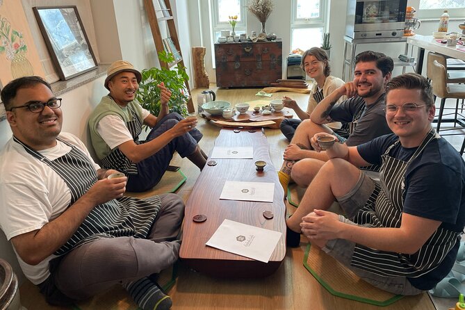Busan Local Food Cooking Class with Market Tour - What makes the guide so important