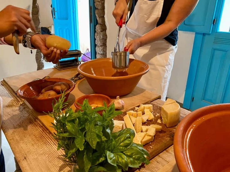 Cagliari: Cooking Class - Who should book this Sardinian cooking class?