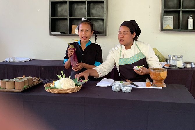 Cambodian Village Cooking Class - Tuk-tuk ride from town to the countryside