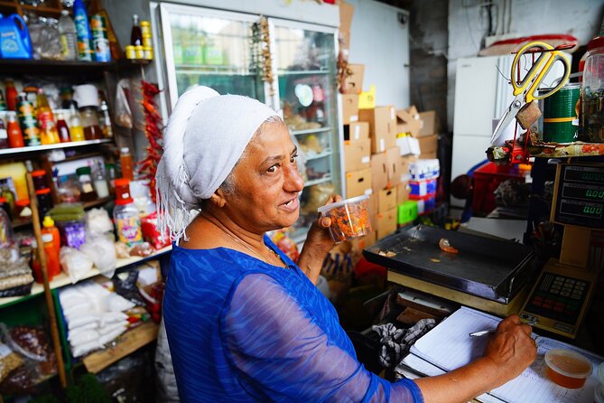 Cape Malay/Creole Cooking Class and Local Shopping in Salt River - Sharing a three-course meal in Woodstock