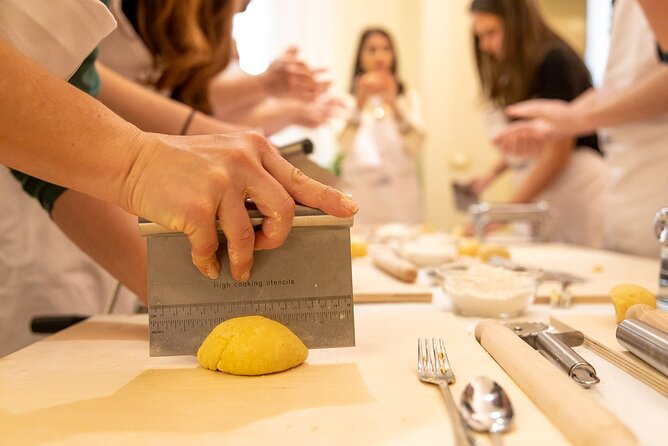 Cesarine: Home Cooking Class and Meal with a Local in Venice - Starting at San Giacomo di Rialto