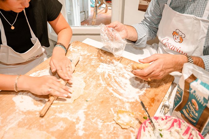 Cesarine: Home Cooking Class and Meal with a Local in Venice - Fresh pasta, bigoli, risi e bisi, or gnocchi