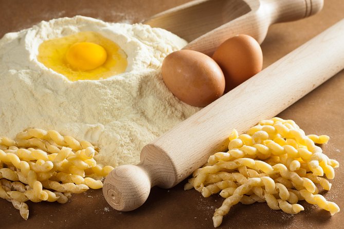 Cesarine: Home Cooking Class & Meal with a Local in Palermo - What goes into the three-course menu