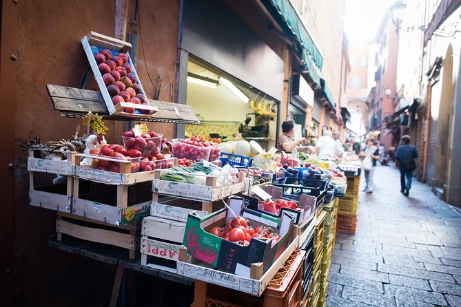 Cesarine: Market Tour & Cooking Class at Local's Home in Bologna - Should you book the Cesarine Bologna class?