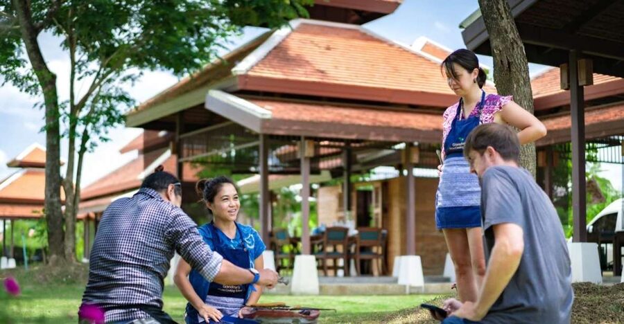 Chiang Mai: Local Northern Thai Cooking Class at Grandma's - Walking through the organic farm