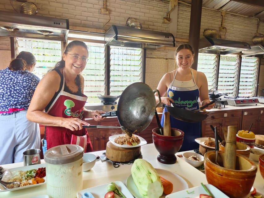 Chiang Mai: Morning Cooking Class with Market Visit - What the cooking lesson feels like