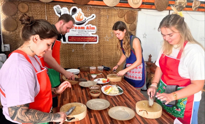 Chiang Mai : Super Fun Thai Cooking Class - Seven Traditional Dishes, Prepared by You