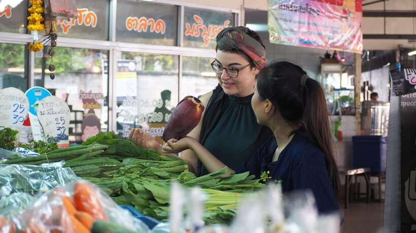 Chiang Mai: Thai Cooking and Market Tour with Lanna Smile - Why the hands-on format works