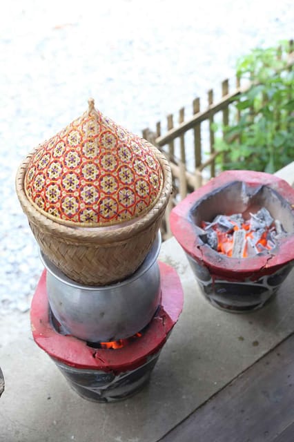 Chiang Mai : Traditional Northern Cooking Class - Grilled egg on banana leaf