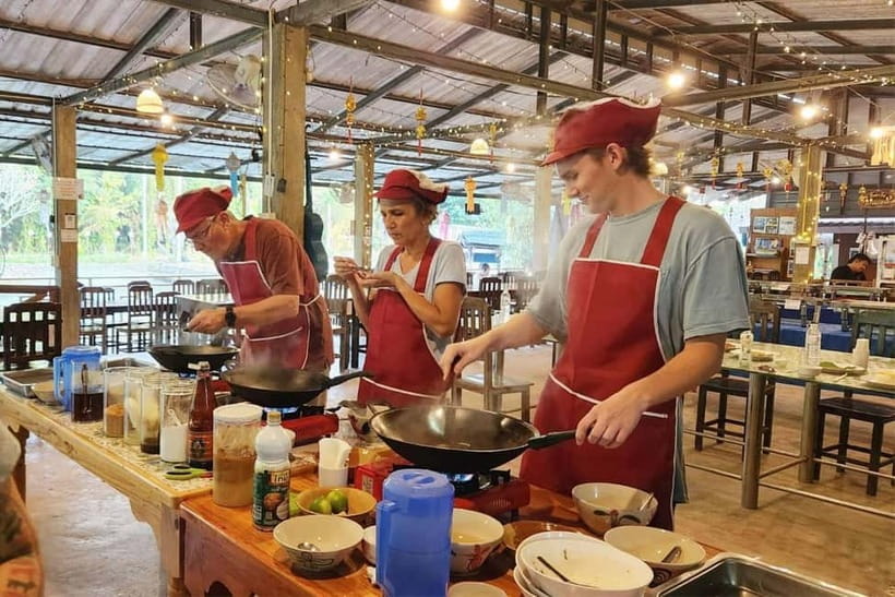 Chiang Rai:Lanna Home Cooking Class at Give Green Farm House - Arriving at Give Green Farm House