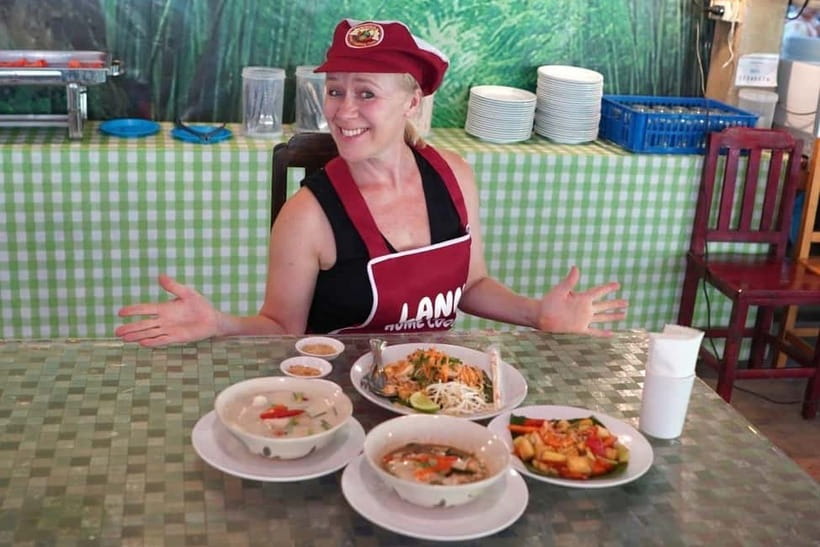Chiang Rai:Lanna Home Cooking Class at Give Green Farm House - Starting at a local Chiang Rai market