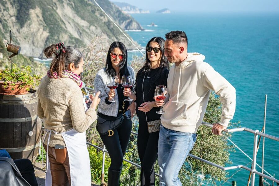 Cinque Terre: Gnocchi & Pesto cooking class with seaview - Five things to know before you book