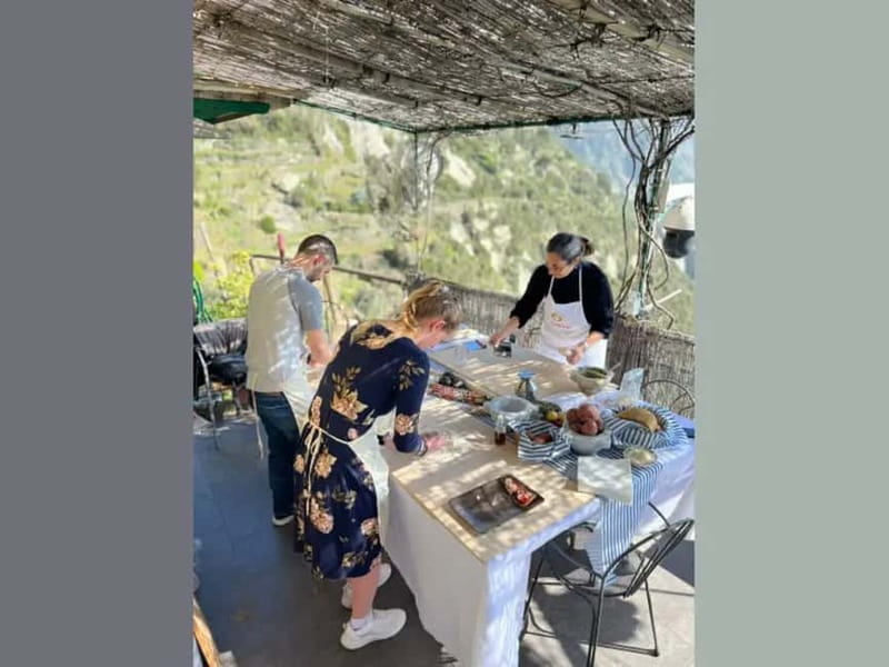 Cinque Terre: Pesto Cooking Class at a Local's Home - The Possa wine tasting