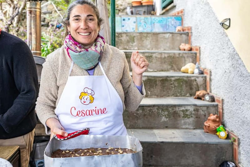 Cinque Terre: Pesto Cooking Class at a Local's Home - Value, group size, and who should book