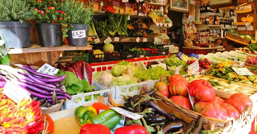 Civitavecchia Market, Cooking Class & Meal at a Local's Home - Meeting Graziella and Her Family