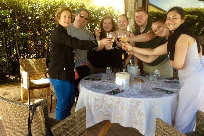 Cooking Art Brunelleschi with Unlimited Wine - Group size, noise, and comfort