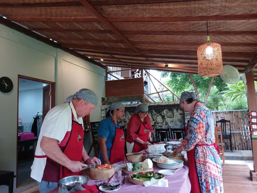 Cooking Class 3 Courses Balinese Dishes - Making vegetable spring rolls first