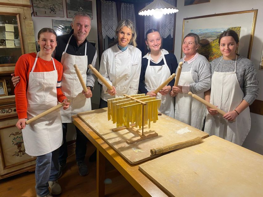 Cooking class at Villa Toscana near Cortona - Eating what you made with family wine