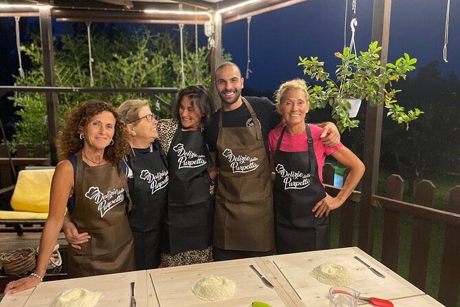 Cooking class, dinner and wine tasting near Lecce - Aperitif first, pasta later