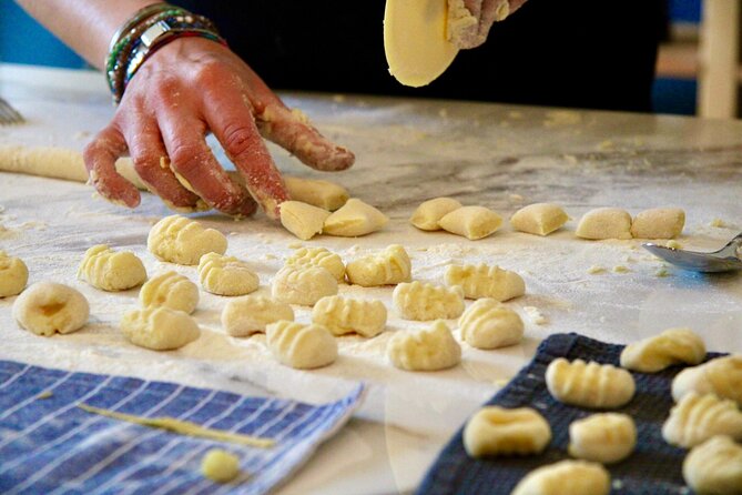Cooking Class : Fresh pasta and TIRAMISÙ with Lake Garda wines - Making tiramisù from scratch