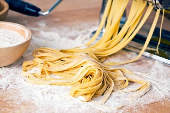 Cooking Class : Fresh pasta and TIRAMISÙ with Lake Garda wines - Arriving at Corso Cangrande 6 in Lazise
