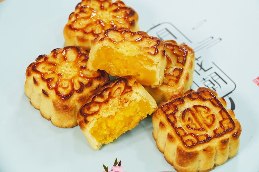 Cooking Class - HK Egg Tarts & Egg Custard Mooncakes - Eating fresh or carrying the pastries onward