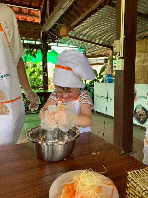 Cooking Class in Tra Que Organic Vegetable Village - Cooking banh xeo and three more local dishes