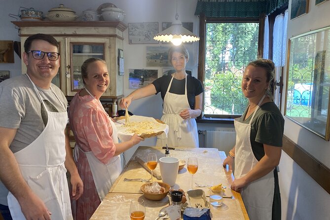 Cooking class in Tuscan Villa near Cortona - Building a traditional Tuscan ragù