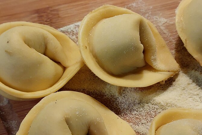 Cooking Class on a Family Farm in Chianti with Lunch - Meeting your host before the cooking begins