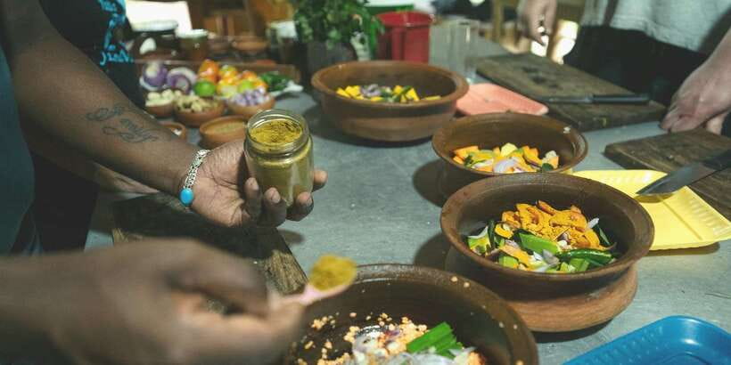 Cooking Class: Sajee’s Place Cooking Class sigiriya - Cooking seven or more dishes together