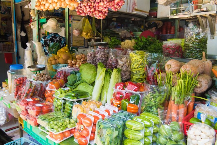 Cooking Class with Ben Thanh Market visit - Who should book this cooking class?