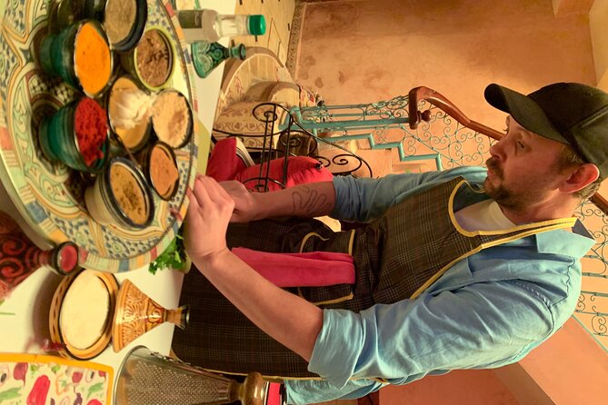 cooking class with chef FATIMA - Starting in the souk with Yassir