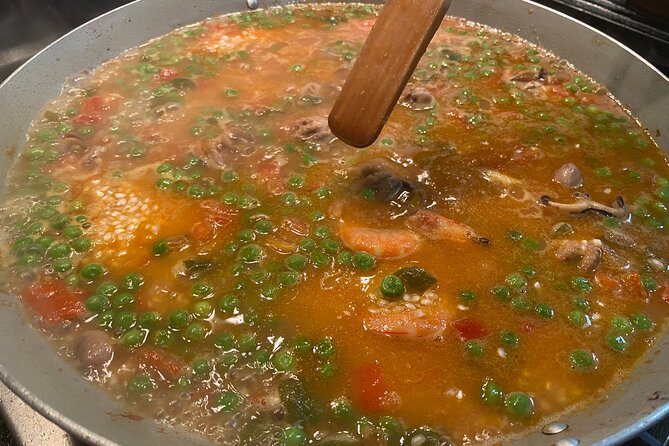 Cooking Class with Grandma. Groups & Corprative - Arriving at Carrer de Girona, 5