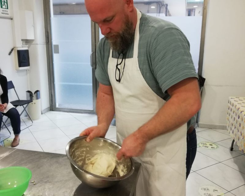Cooking Class with lunch or dinner - Preparing pasta with a Sicilian character