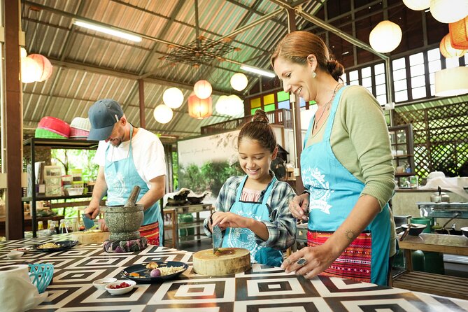 Cooking Class with Organic Farm in Chiang Mai at Mama Noi - Key details before you book