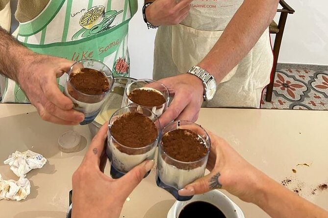 Cooking class with Pasta, mozzarella and Tiramisu with wine - Making pasta with Ferdinando and Michael