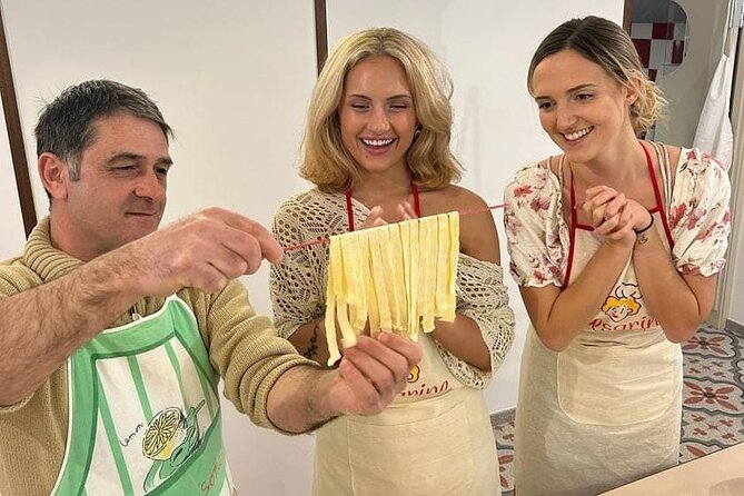 Cooking class with Pasta, mozzarella and Tiramisu with wine - Is this a serious cooking lesson?