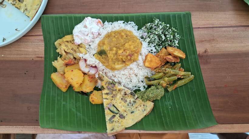 Cooking with Arun & Tamil Family - Cooking Sri Lankan food in Tamil style