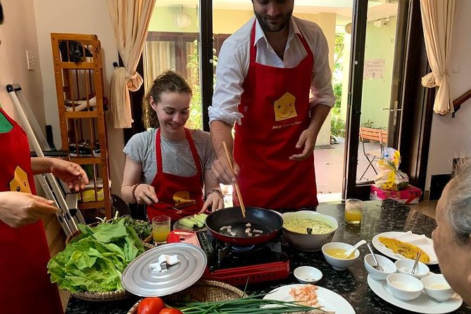Cooking with Jolie in Hoi An - A five-hour introduction to Hoi An through food