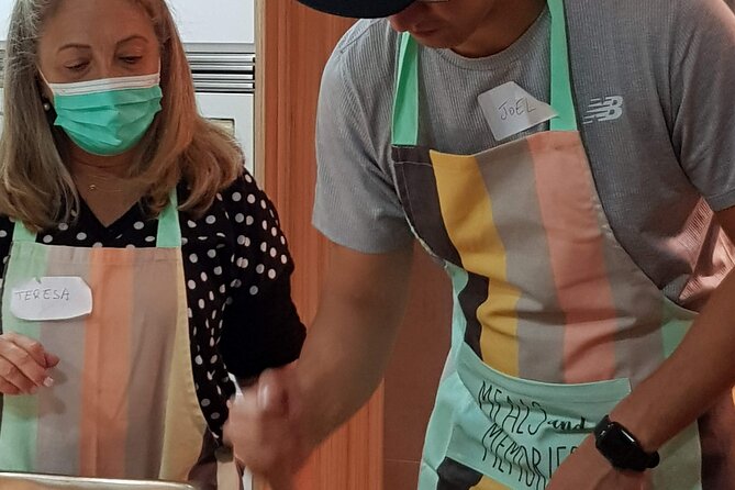 Cooking Workshop in Cascais (group of 4 min) - A Portuguese dinner that starts before the table