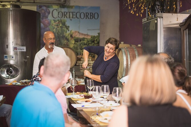 Cortecorbo Irpinia-wines: tour of the vineyards- Cooking class- wine tasting - Walking through the Cortecorbo vineyards