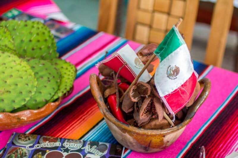 Cozumel: Cooking Class with Josefina - Learning the molcajete, comal, and tortilla press
