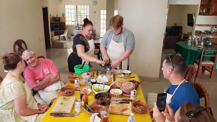Cozumel: Private Cooking Class in a Family Kitchen - Who will enjoy this most