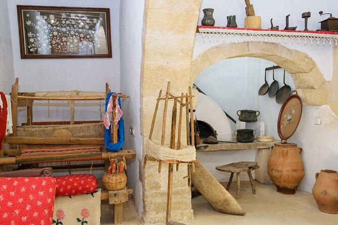 Cretan Delights - Wine, Olive Oil & Cooking Workshop from Chania - Winery Dourakis and Crete’s local grapes