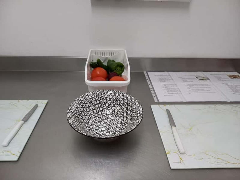 Cyprus: Cooking Class-Makaronia Fournou,Tzatziki&Greek Salad - How much time should you allow?