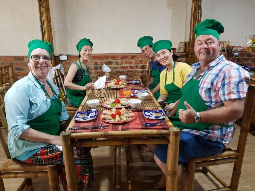 Da Nang: Cooking Class and tasting Pho with Local Girl - Vegetarian changes and family considerations